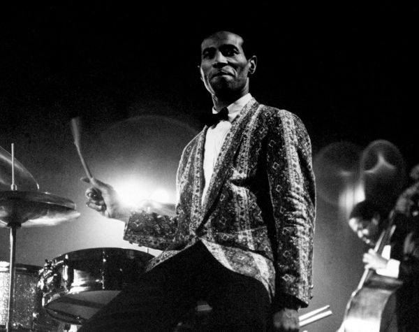 Max Roach. Revoluce, černá hudba a bubny