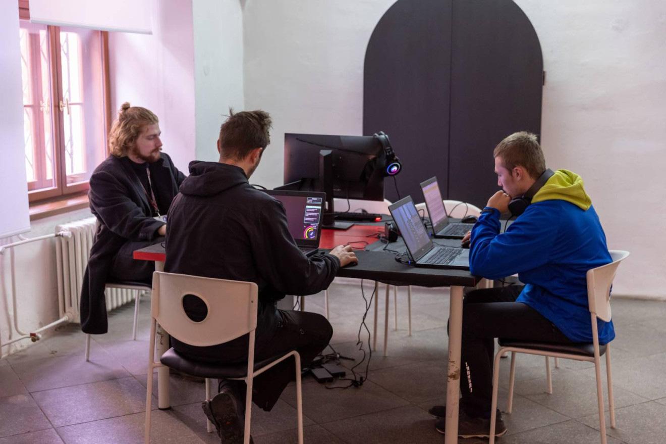 Kliknutím zvětšíte Game Zone