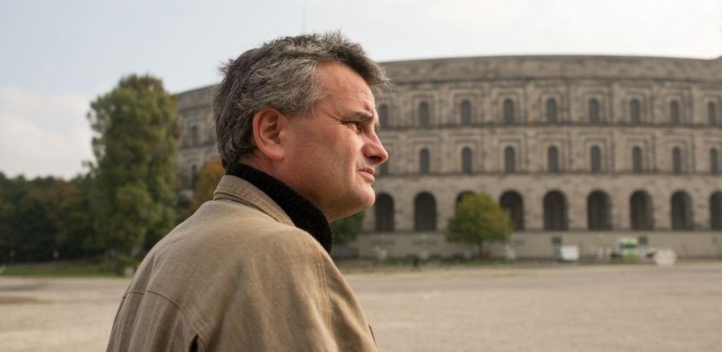Exkurze aneb Historie současnosti (anglická verze)