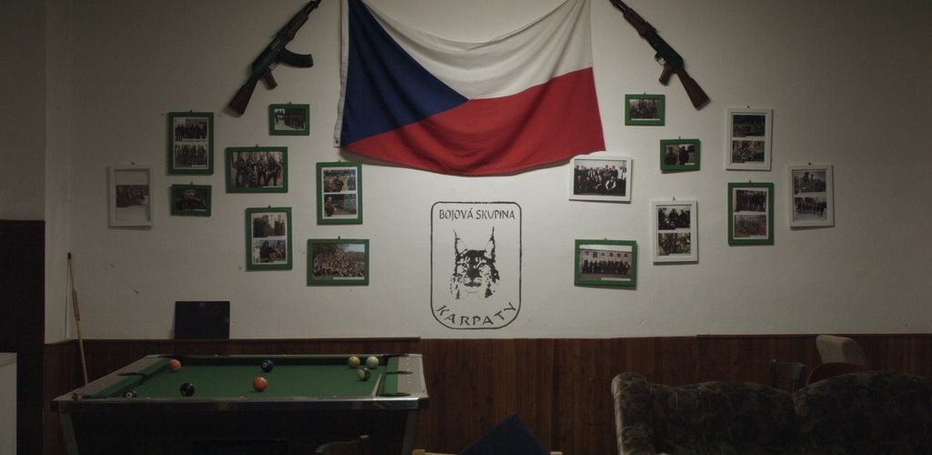 Český žurnál: Výchova k válce