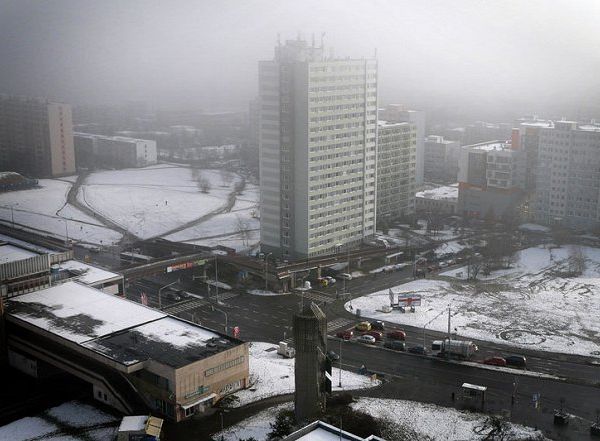 Burianův den žen s obyvateli věžáku v Bajkonurské ulici