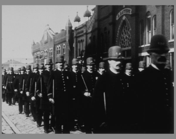 Přehlídka policistů