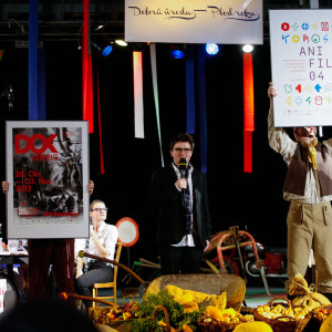 Kliknutím zvětšíte Nejkrásnější festivalový plakát 2012-2013 (cena poroty Festival Identity): DOK Leipzig, Nejkrásnější festivalový plakát 2012-2013 (cena diváků): Anifilm