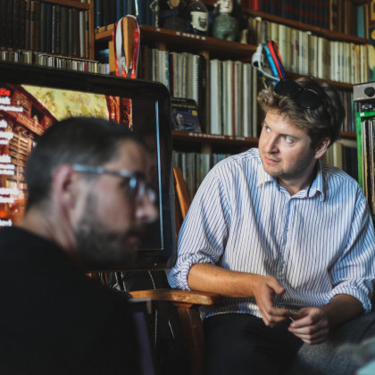 Kliknutím zvětšíte Komunismus a síť, aneb Konec zastupitelské demokracie | režie: Karel Vachek