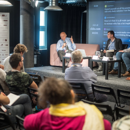 Kliknutím zvětšíte BUDOUCNOST ŽURNALISTIKY