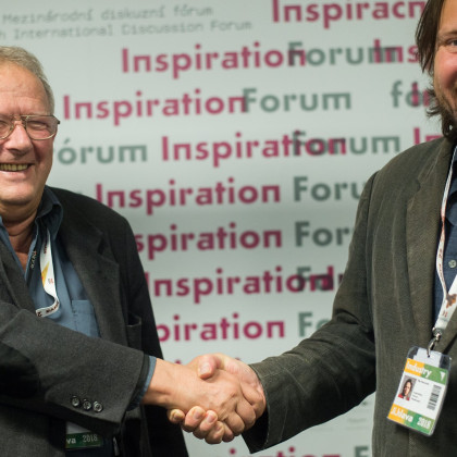 Kliknutím zvětšíte STŘEDNÍ EVROPA MEZI DVĚMA SVĚTY