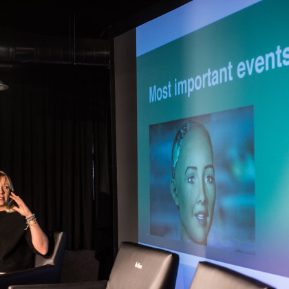 Kliknutím zvětšíte UMĚLÁ INTELIGENCE A PROMĚNA LIDSTVÍ