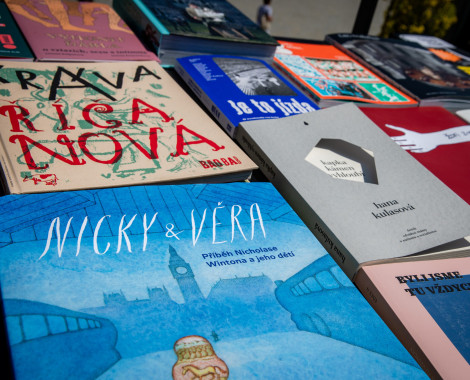 Kliknutím zvětšíte