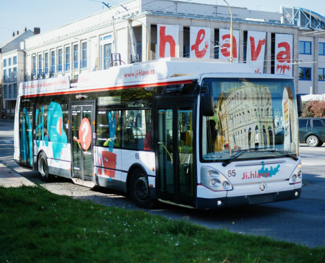 Kliknutím zvětšíte