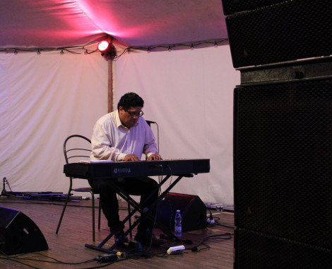 Kliknutím zvětšíte