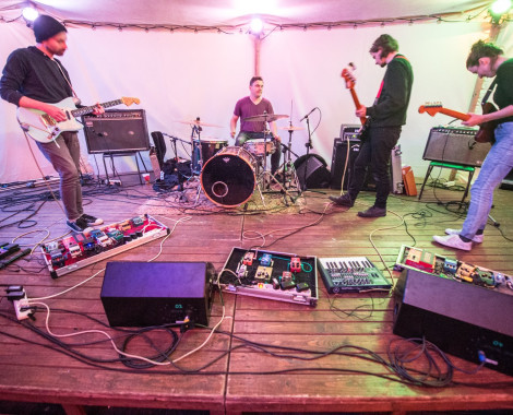 Kliknutím zvětšíte