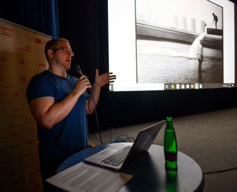 Kliknutím zvětšíte