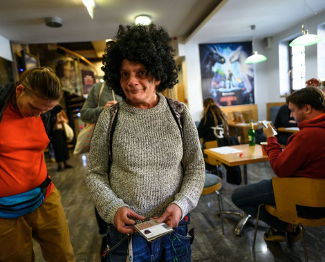 Kliknutím zvětšíte