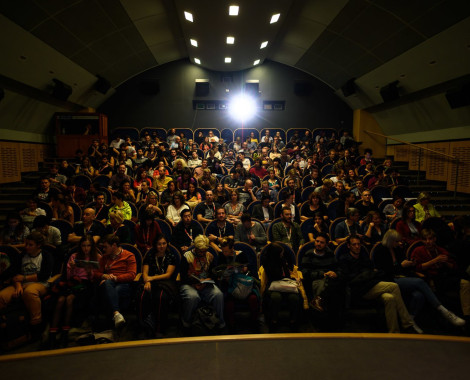 Kliknutím zvětšíte